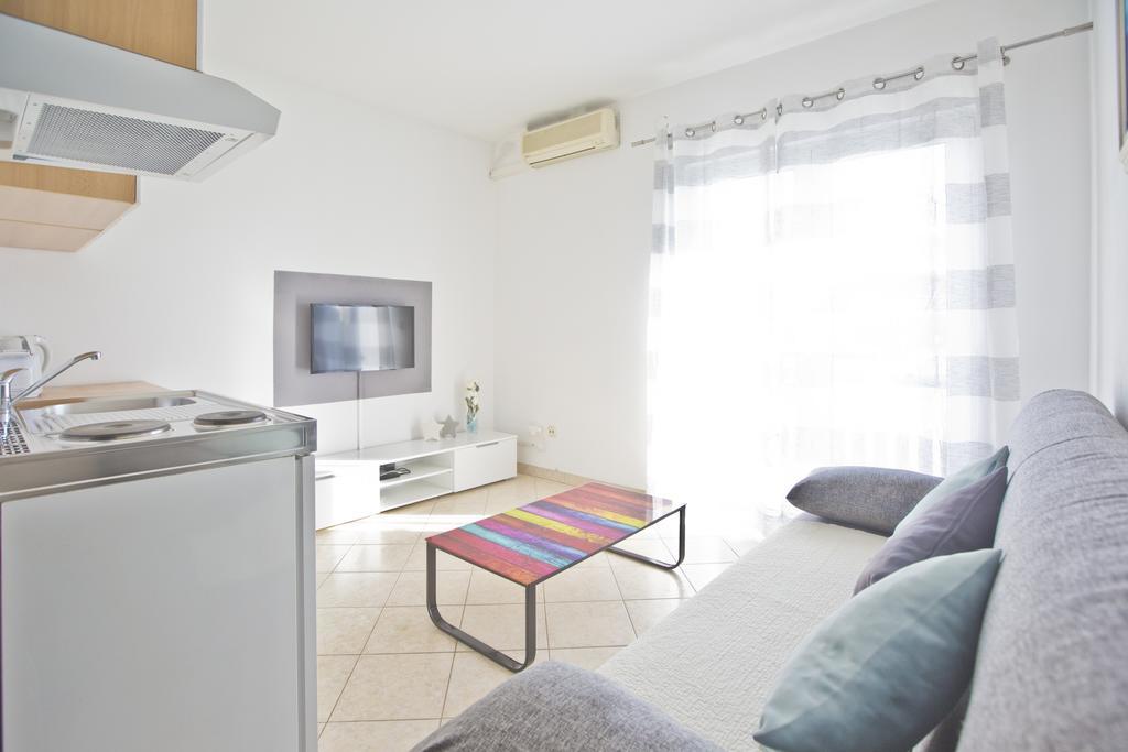 Apartment Zdravka Хвар Екстер'єр фото