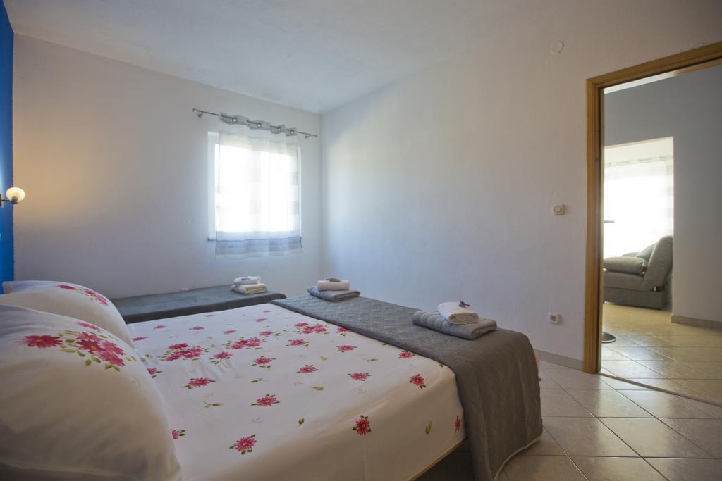Apartment Zdravka Хвар Екстер'єр фото