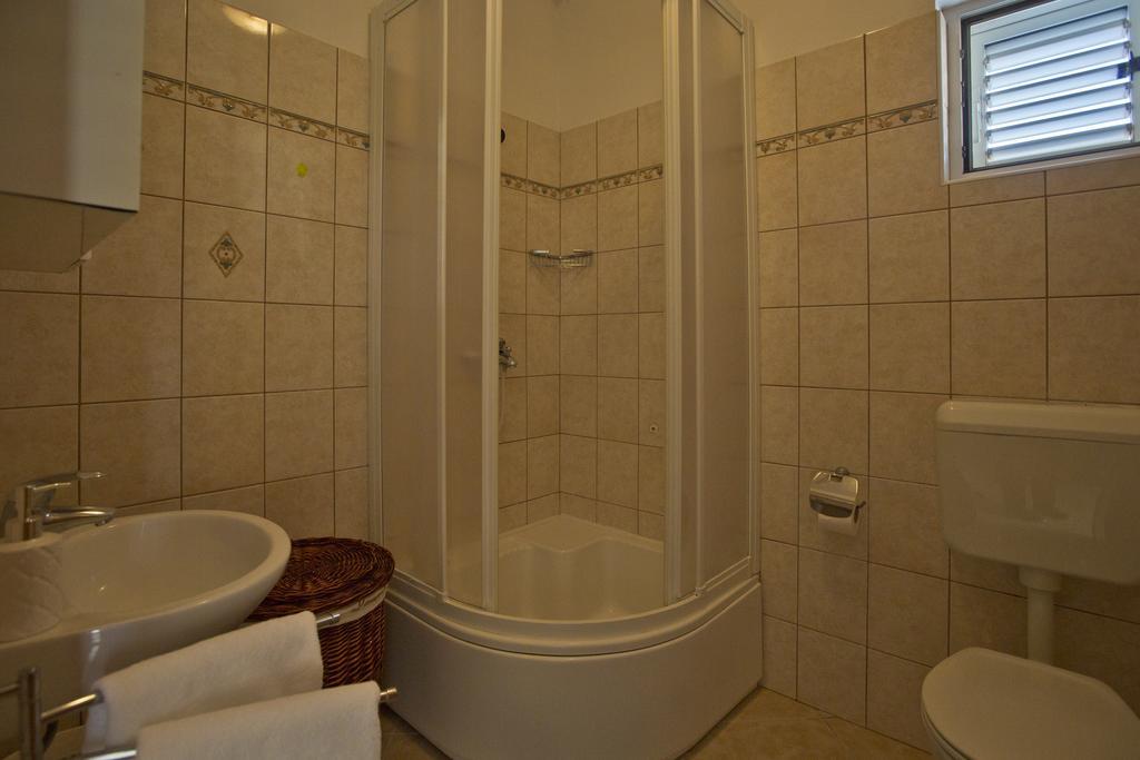 Apartment Zdravka Хвар Екстер'єр фото